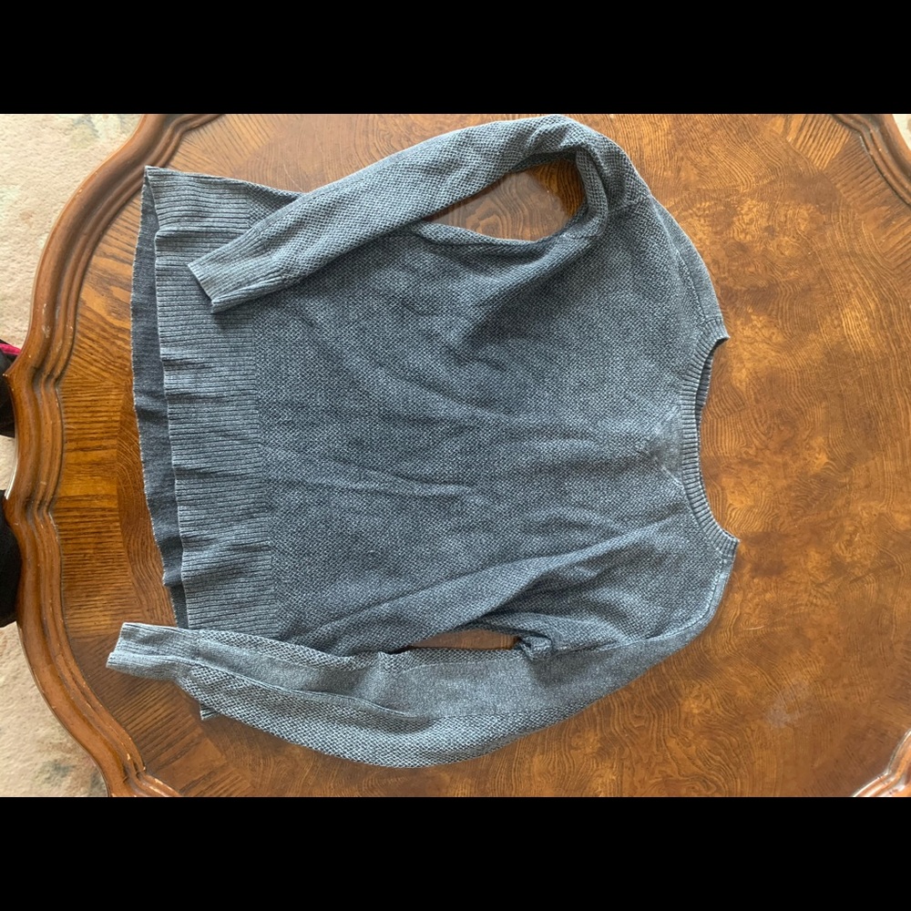 American Eagle Outfitters sweater